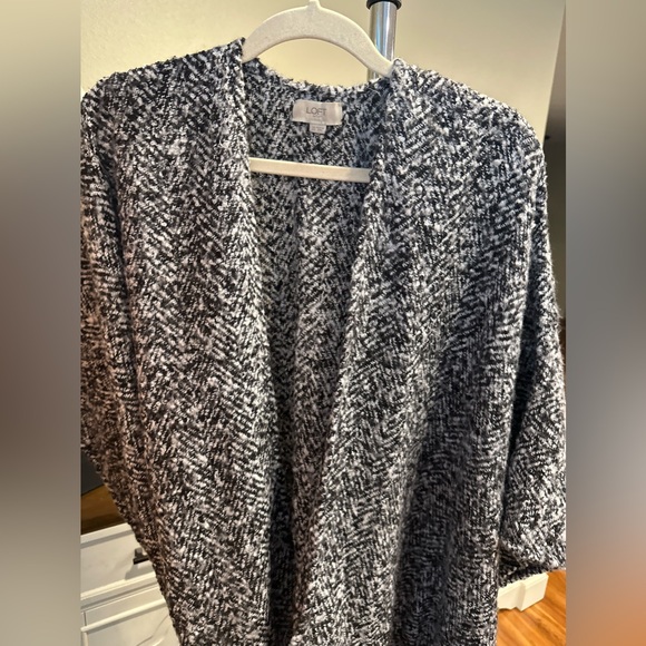 Sweaters and Tops - Picture 3 of 7